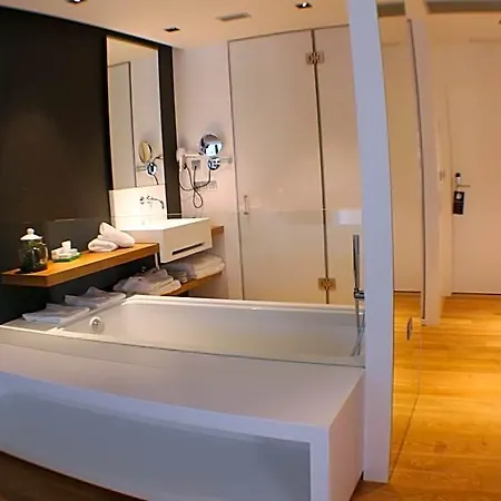 Hotel U 4*