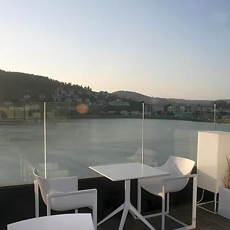 U Hotel