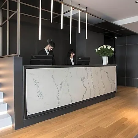 U Hotel