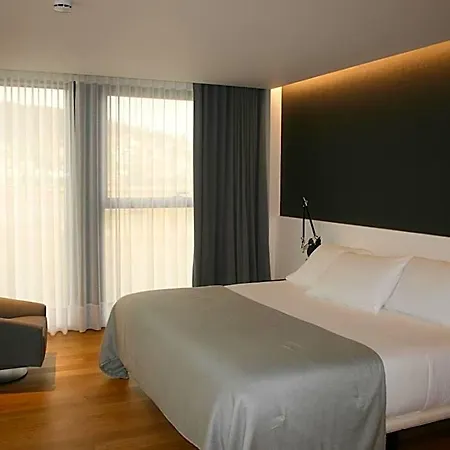 U 4* Viveiro